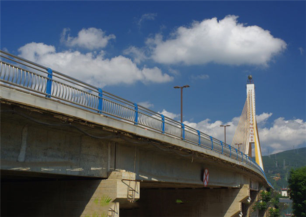 蛟河304不锈钢桥梁护栏：安全、耐用与美观的完美结合