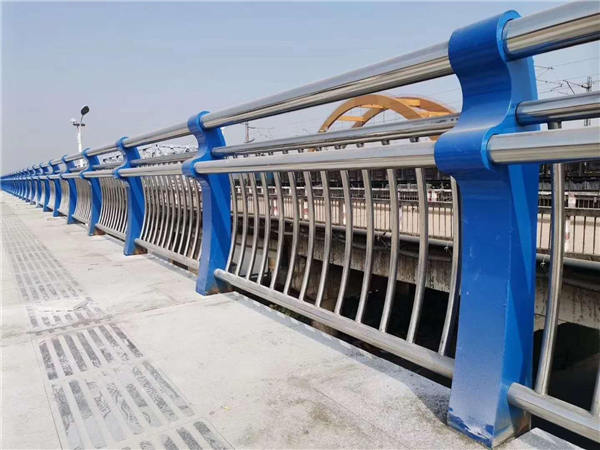 蛟河304不锈钢复合管护栏的生产工艺揭秘